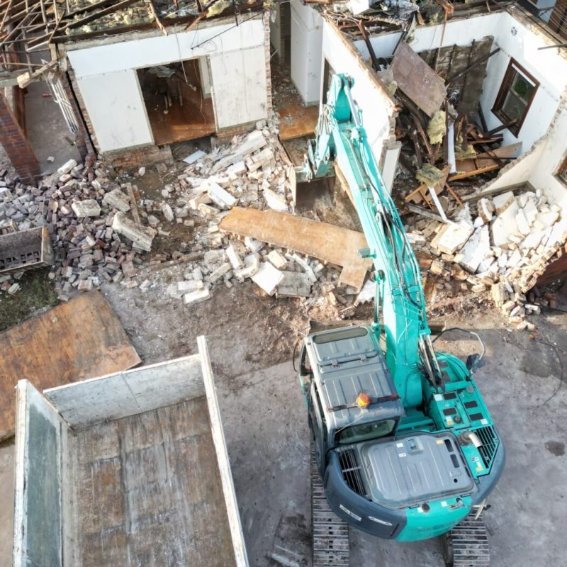 what does demolition expert do